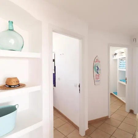 Famaraprimeralinea Holiday home *